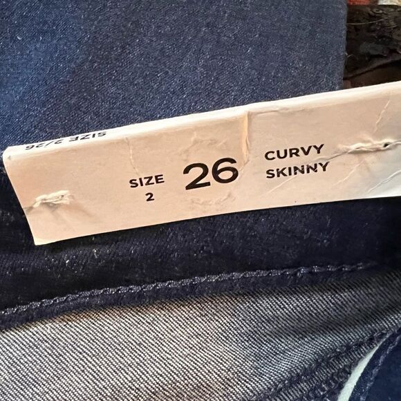 NWT! Loft curvy skinny jeans. Size 26 - Picture 5 of 11